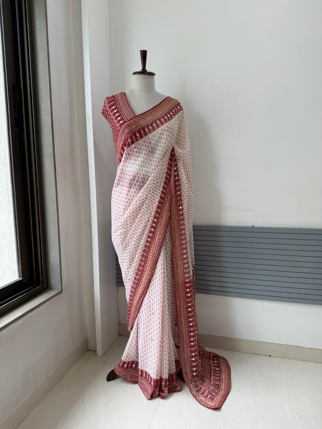 SOFT FOX GORGETTE DIGITAL PRINT SAREE WITH CUTDANA AND REAL MIRROR WORK