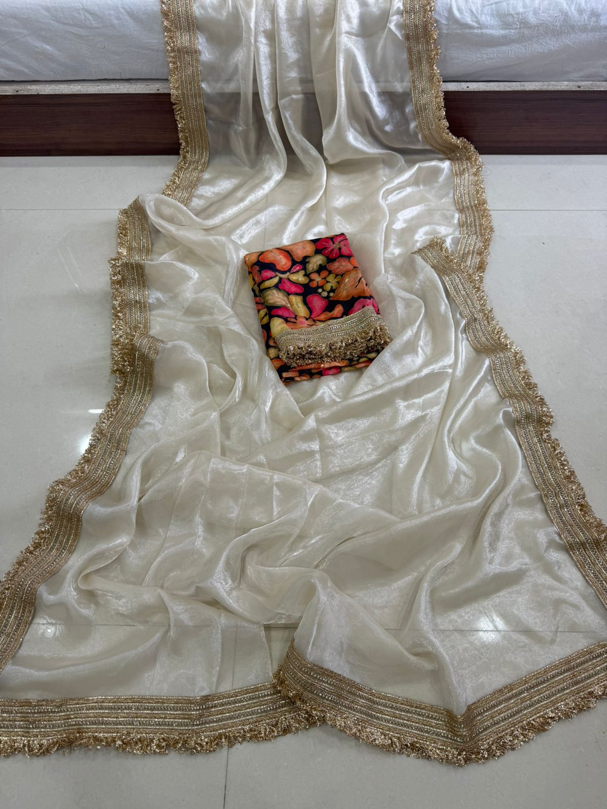 Off-White Space Silk Saree With Postion Digital Print Blouse